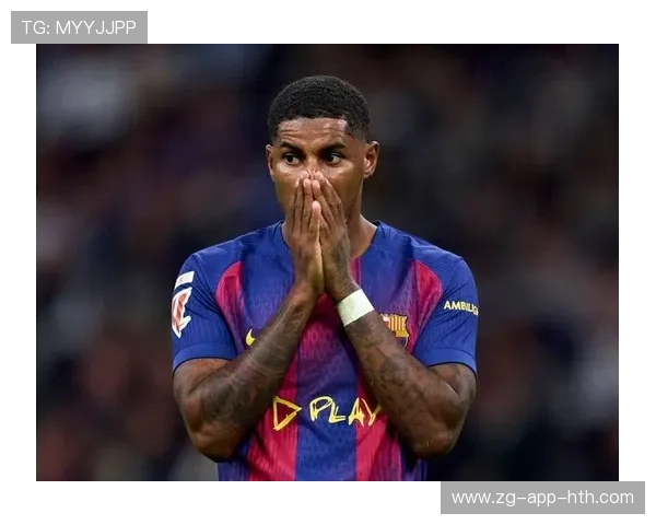 曼联连续短传推进，拉什福德强行突破低射破门