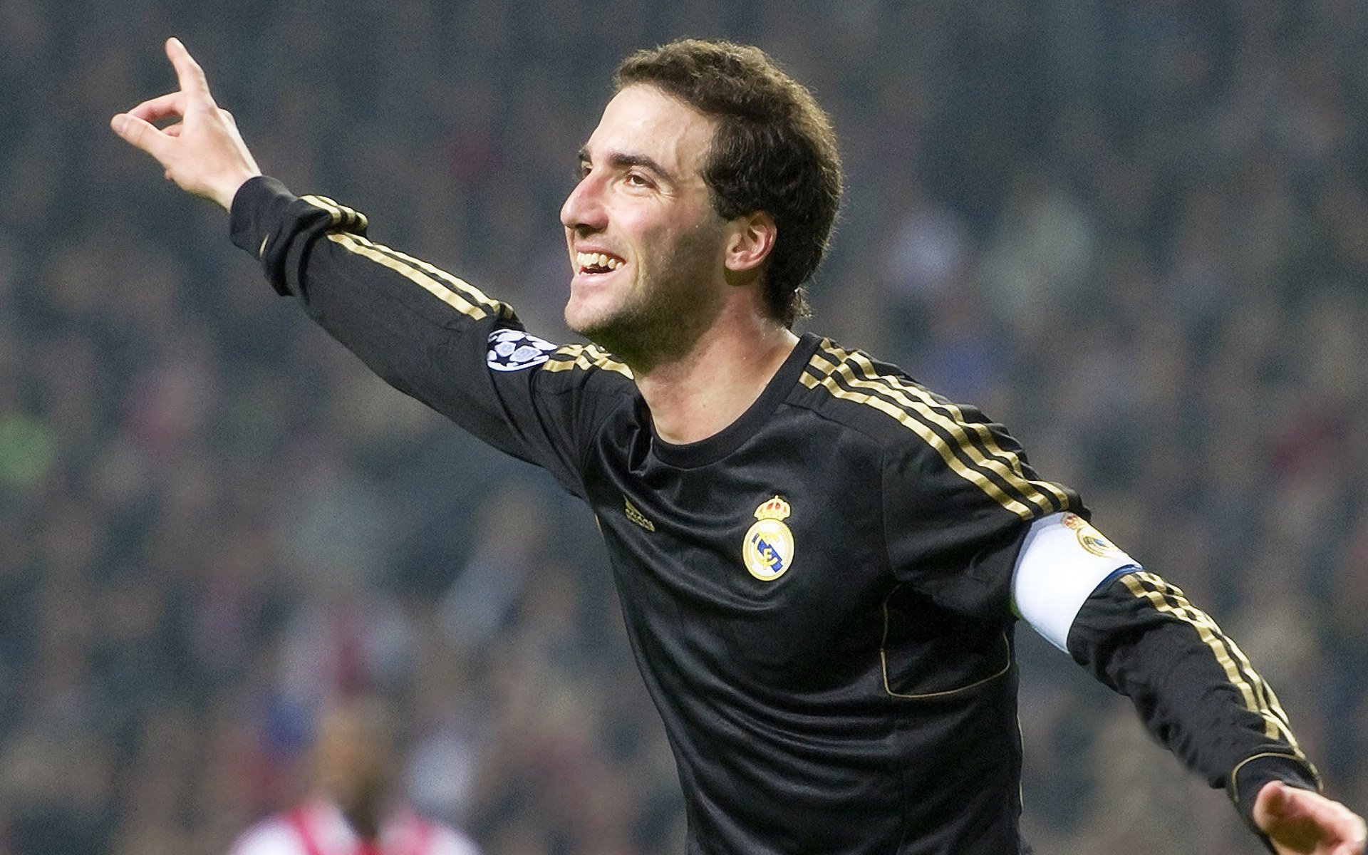 最新足球战术趋势解析